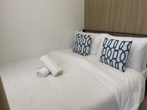 Shore 1 & 3 Residences MOA 1BR with balcony by darpm